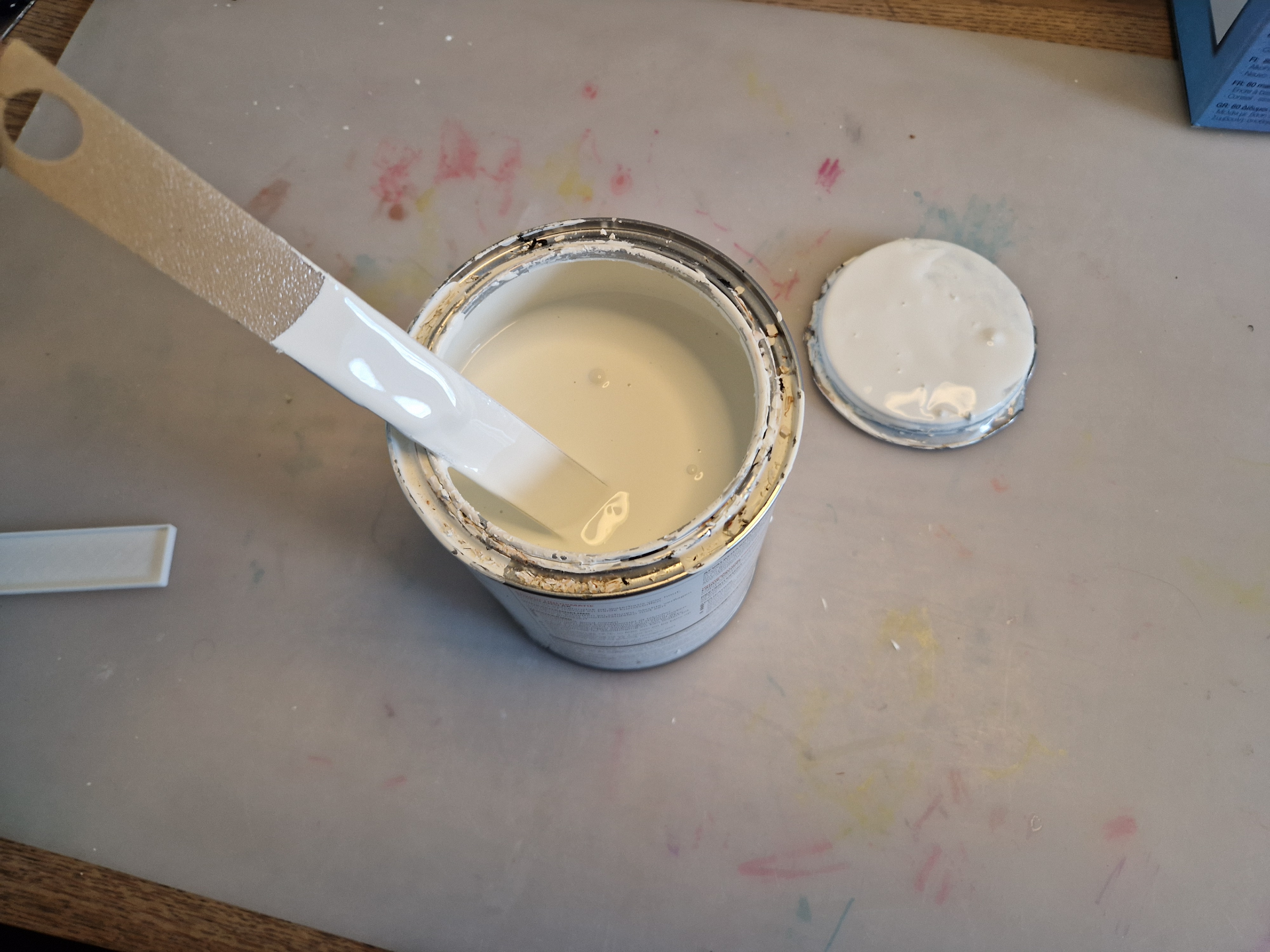 Paintsticks Mixers on a ring with tray