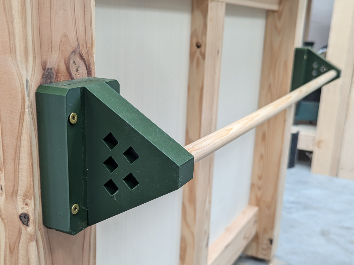 Workbench Dowel Paper Roll Holder