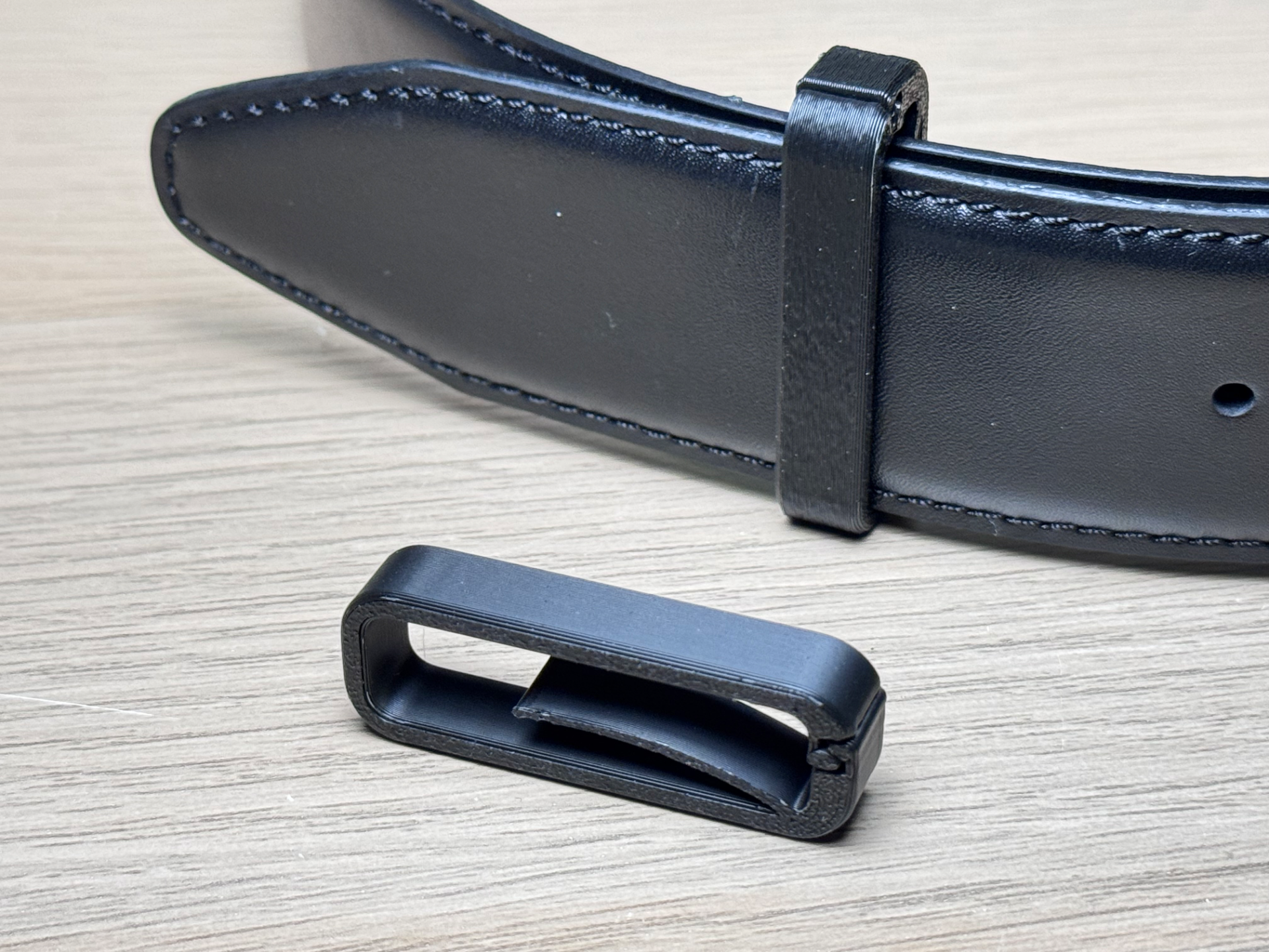 belt keeper loop