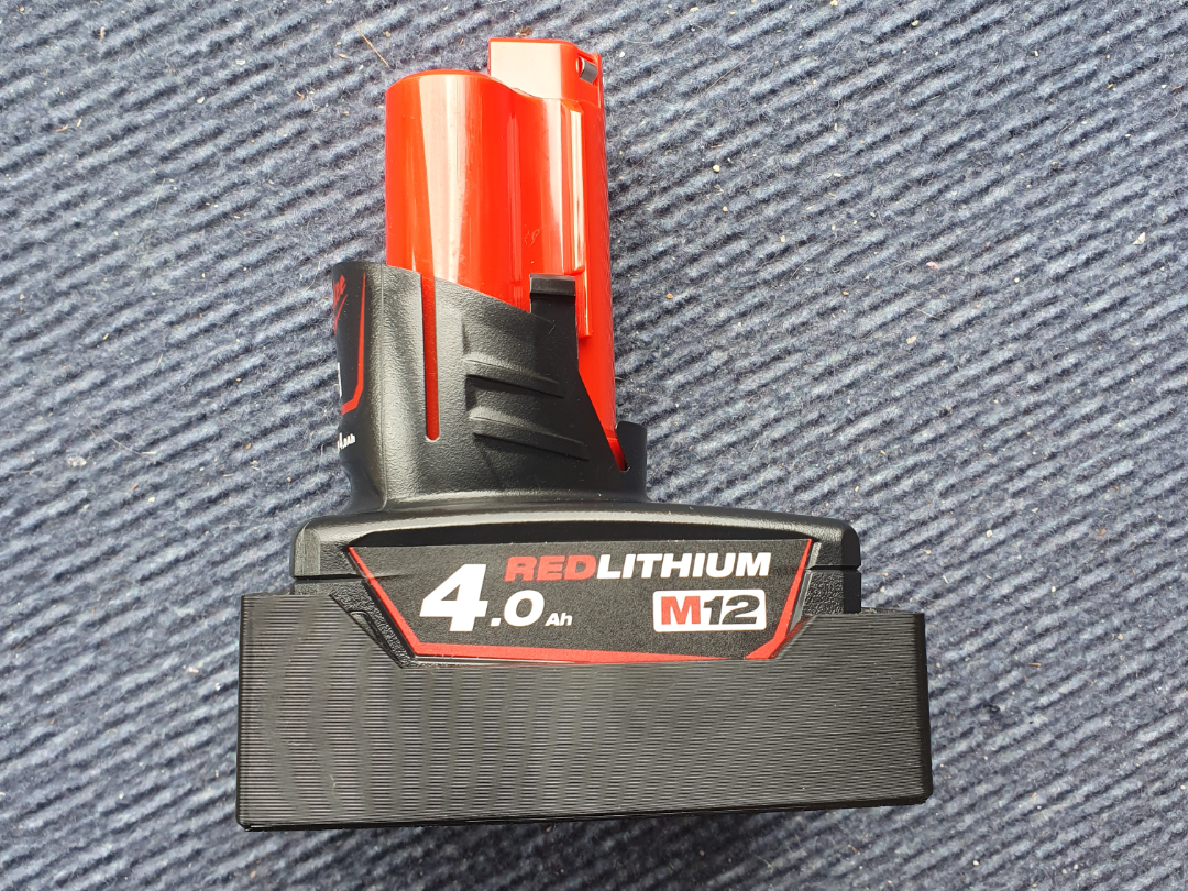 Milwaukee 12V 4Ah Akkuschutz