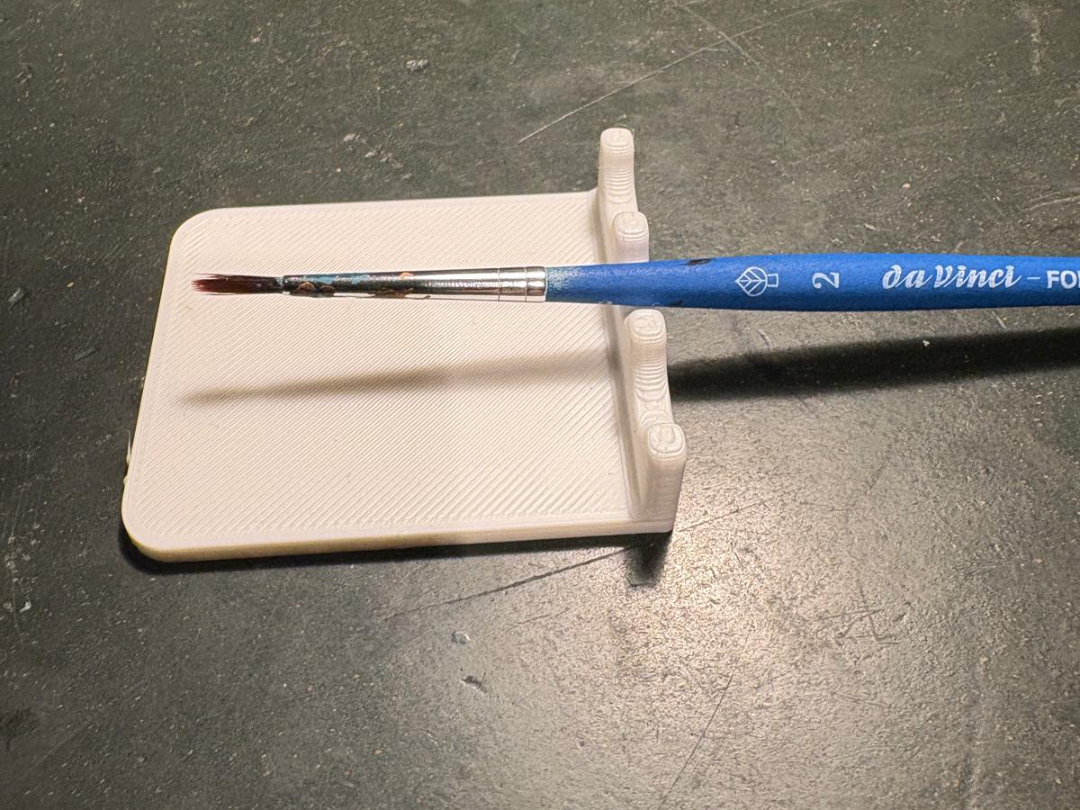 Simple Pencil Holder with Drop Collection