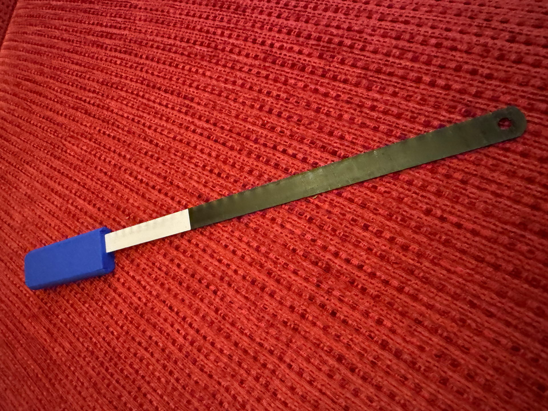 Minimalist metal saw handle