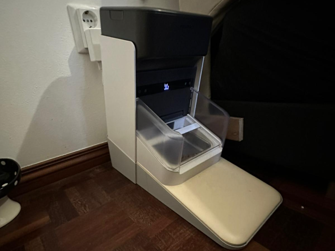 Petlibro One Rfid Riser Ramp  higher border