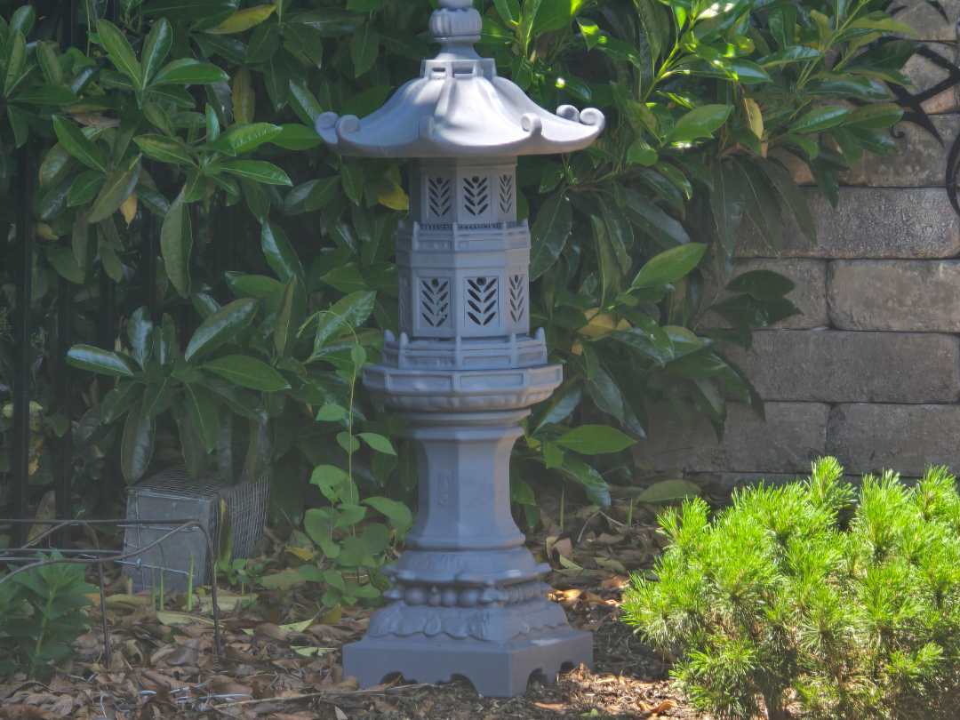 Japanese Tall Lantern full size