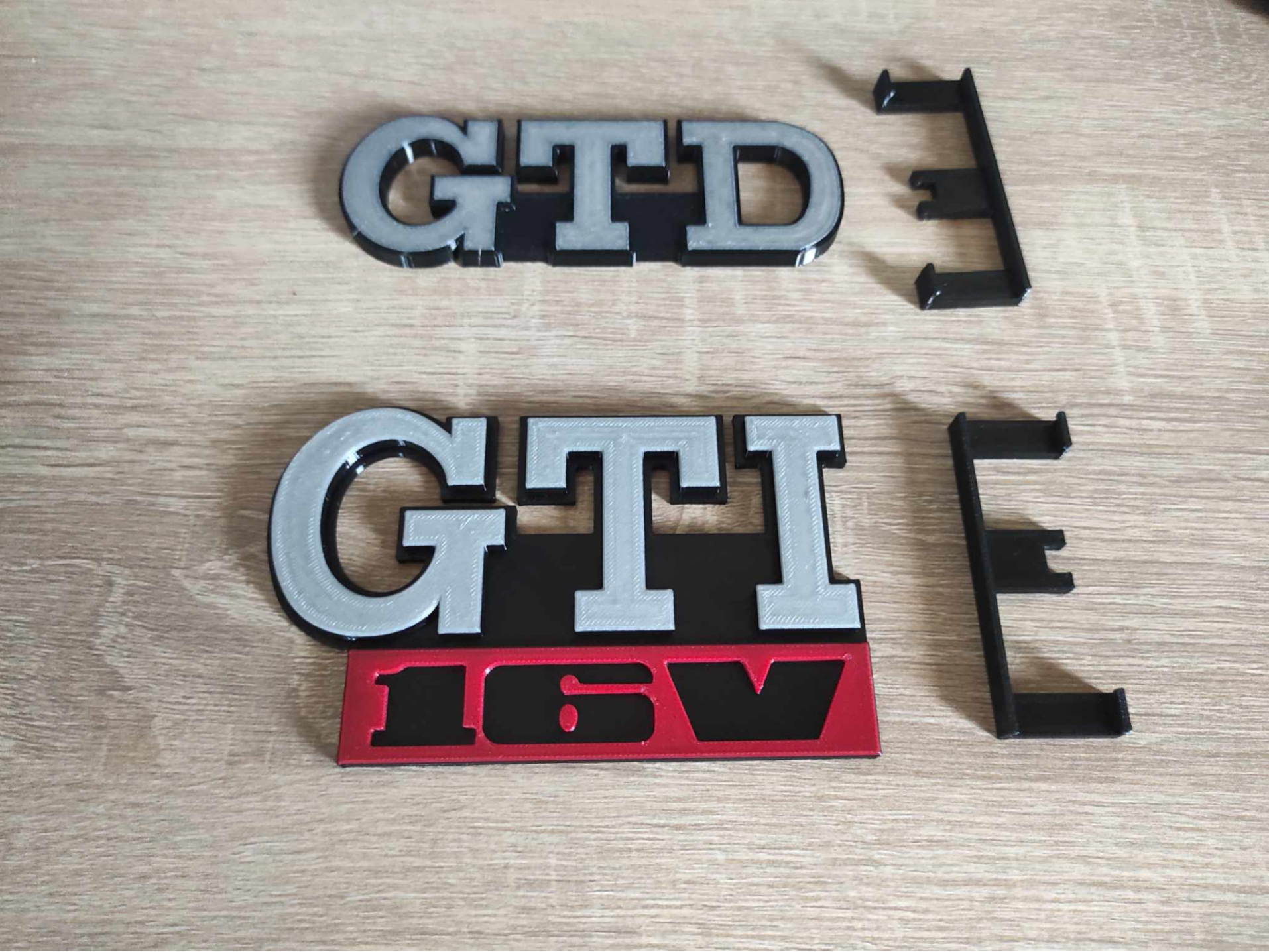 Front GTI 16V Mk2 Golf badge with holder