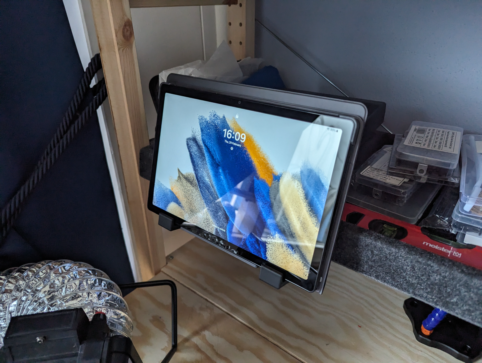 Ivar felt-shelf tablet holder