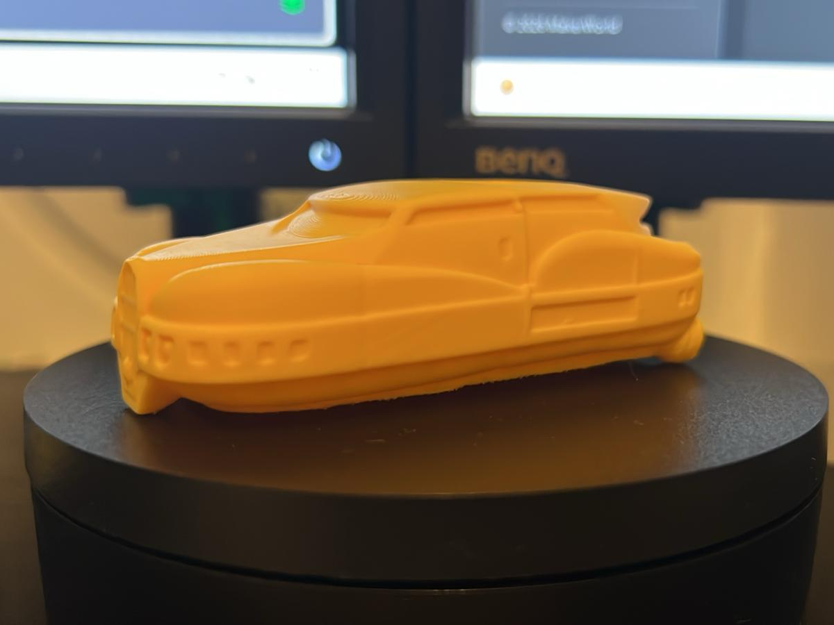 Taxi from  Fifth Element movie 1:43 scale