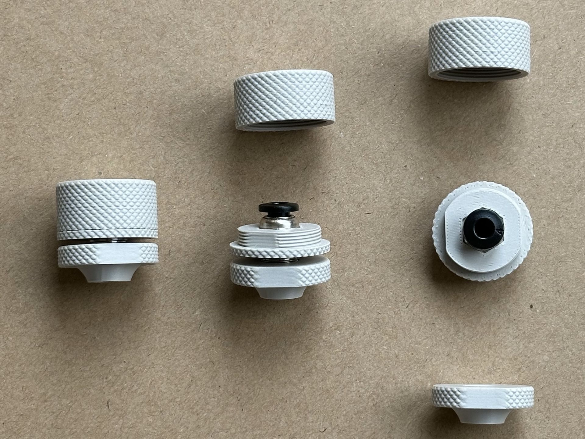 Filament passthrough for Dry box