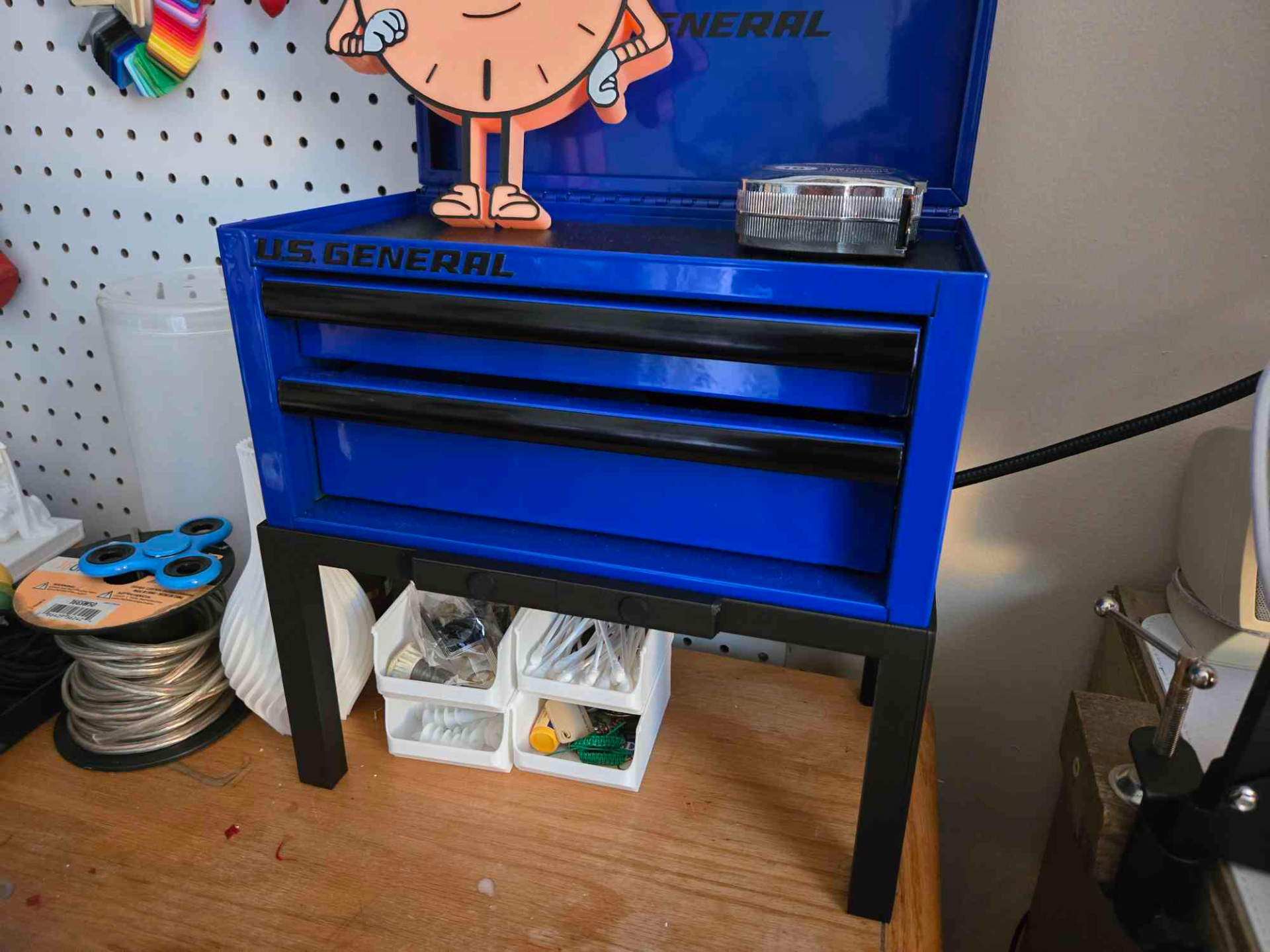 US GENERAL Mini toolbox stand