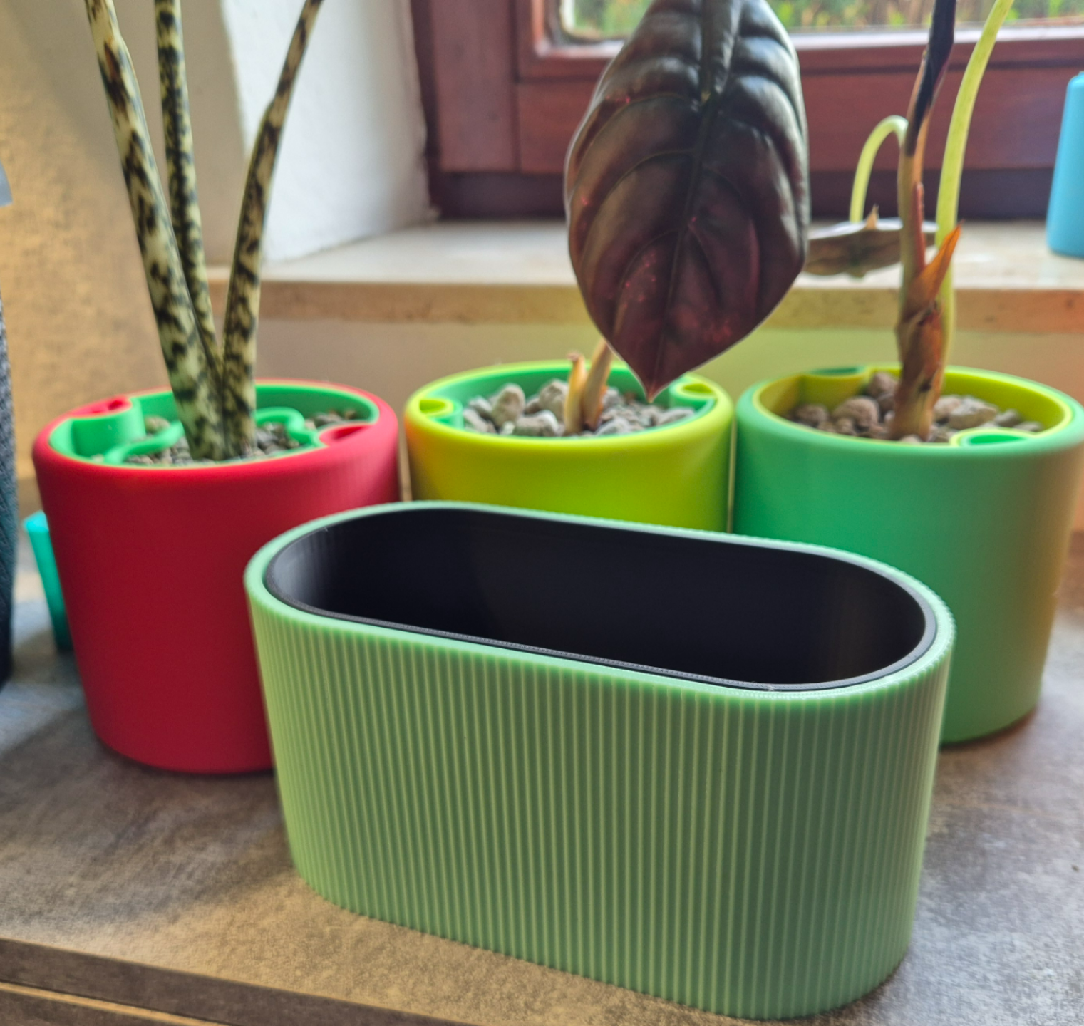Selfwatering Planter Oval