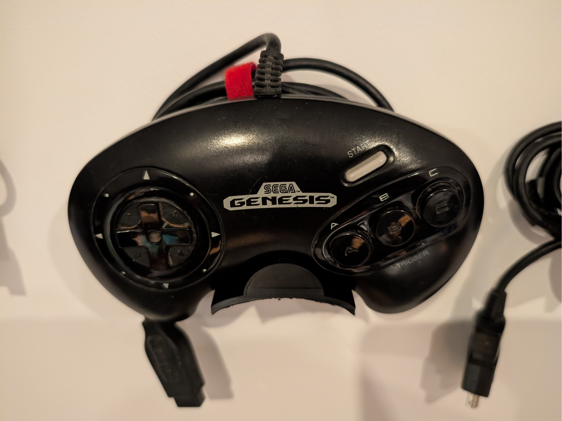 Sega Genesis/Mega Drive controller wallmount