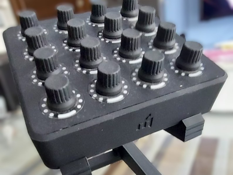 Midi Fighter Twister Stand - Above Keyboard