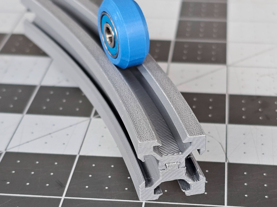 *Curved* 2020 Horizontal Print Extrusion V-Slot