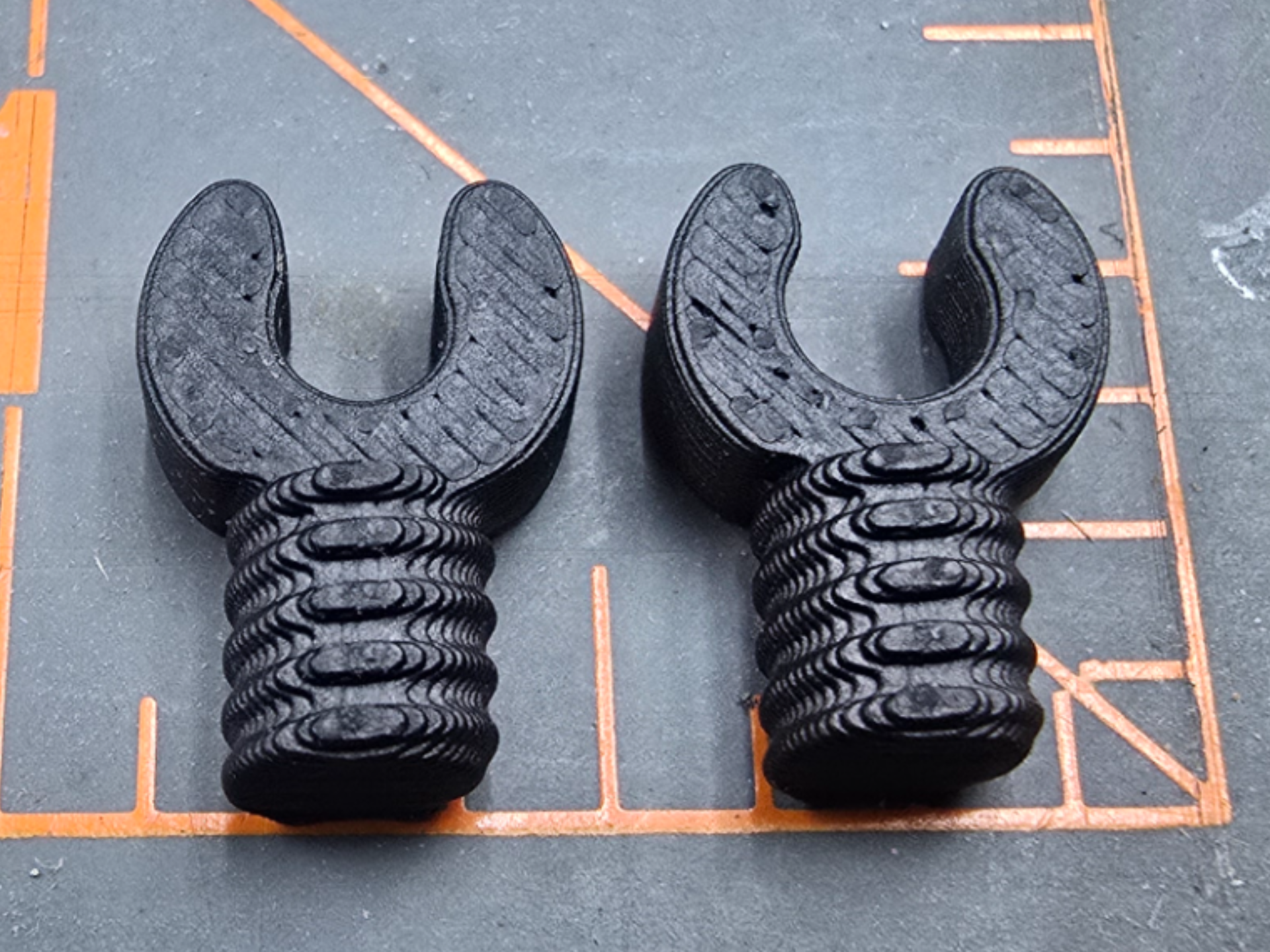 1/4"-20 Threaded Cord Management Clip (Two Sizes)