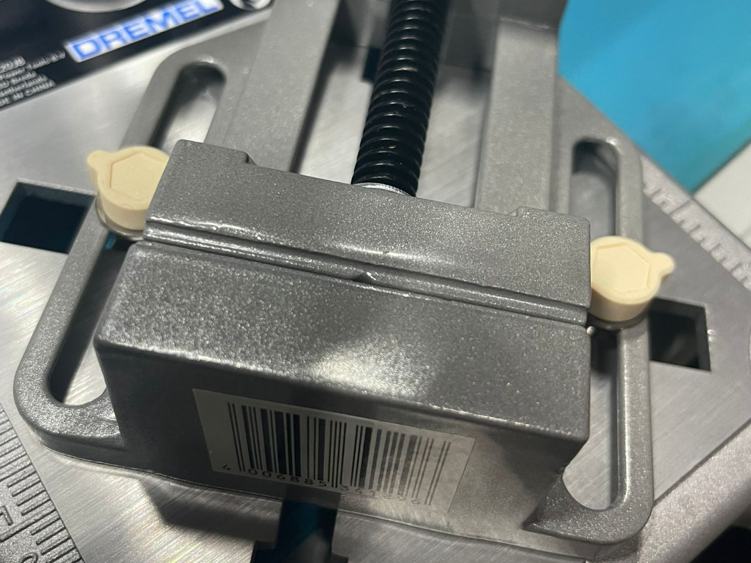 WofCrafft vise boltlock  in Dremel Workstation 220