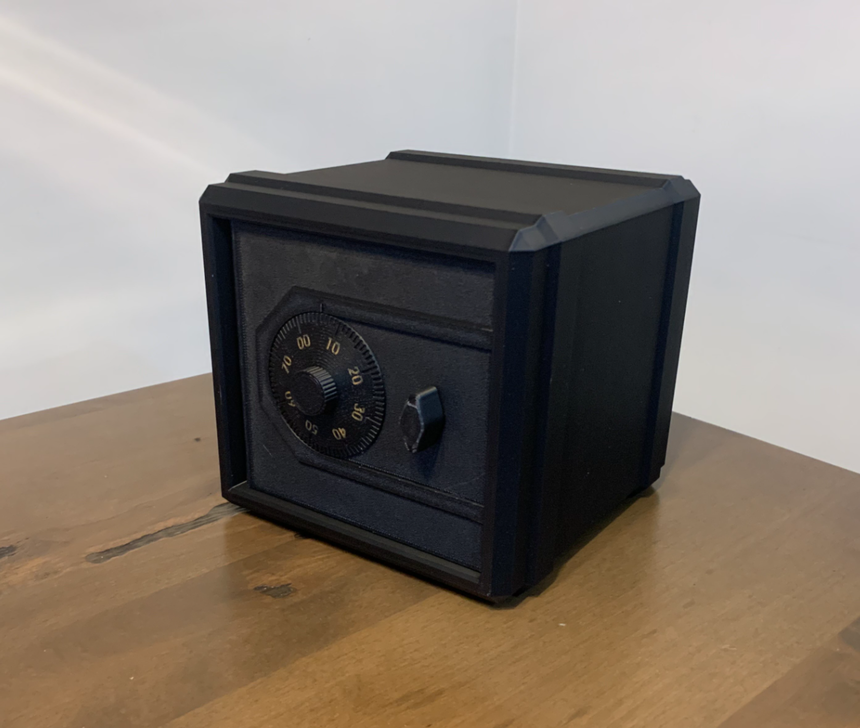 Small Vault (4 numbers combination)