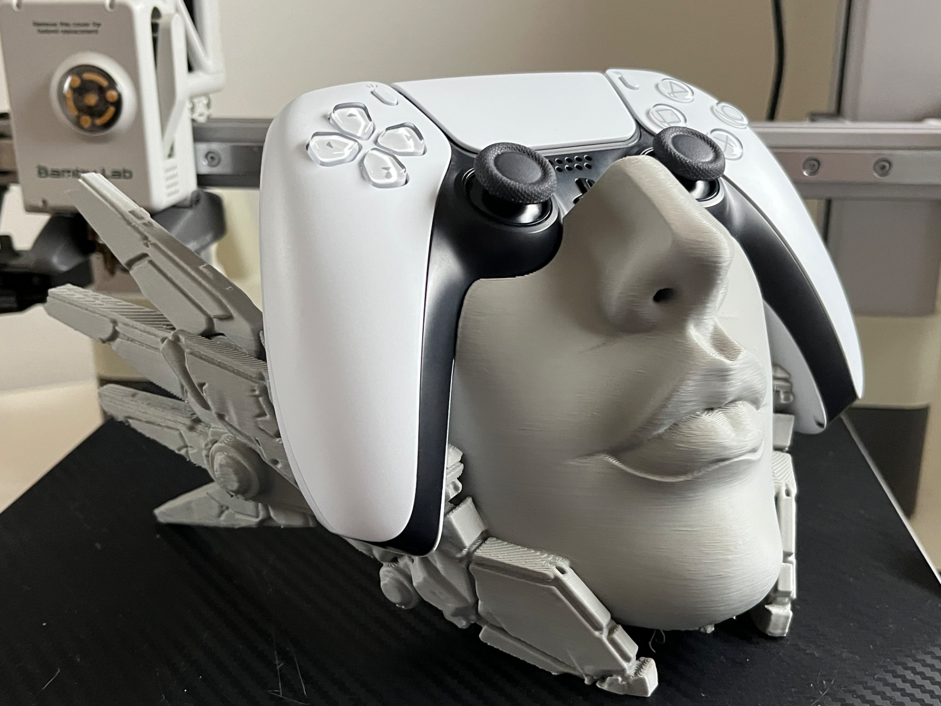 MechaMask- PS5 Controllerholder- Girl