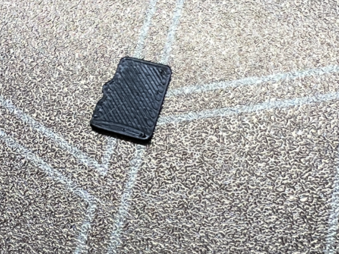 Micro SD Dummy. (for display or scale)