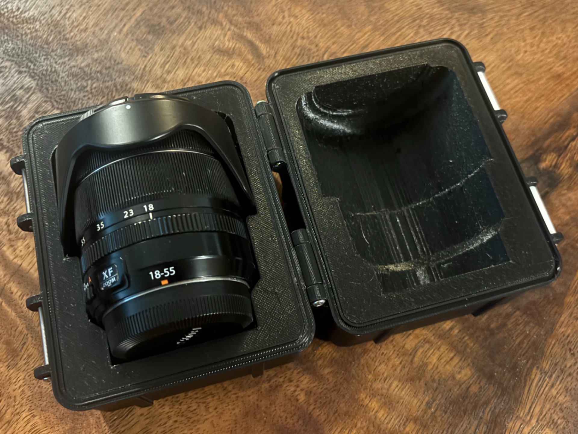 Fujinon XF 18-55mm Rugged Lens Box