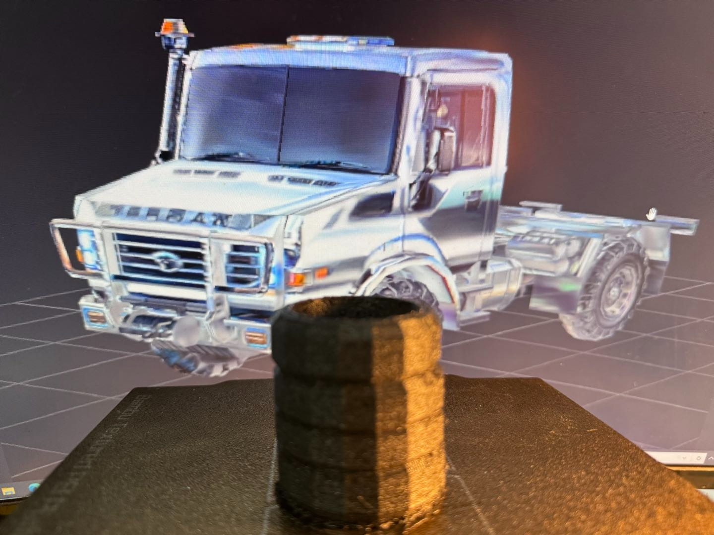 ORV Unimog tire penbox/penholder 1.0