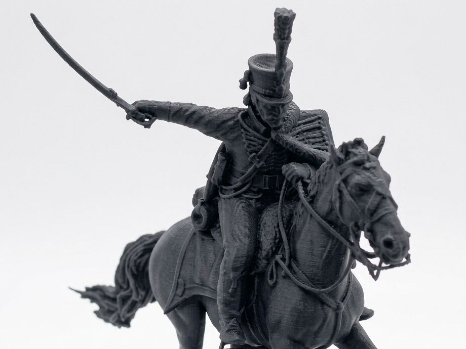 Napoleonic Hussar on Horseback –  (1:35)