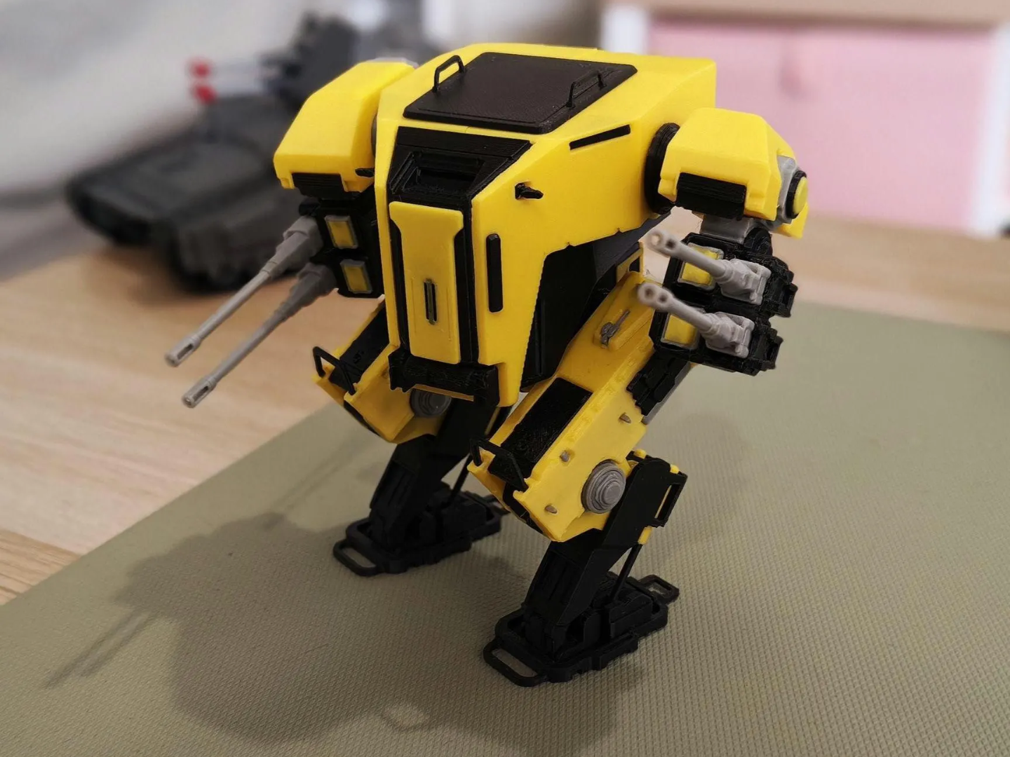 HELLDIVERS 2 - EXO-49 Emancipator Exosuit