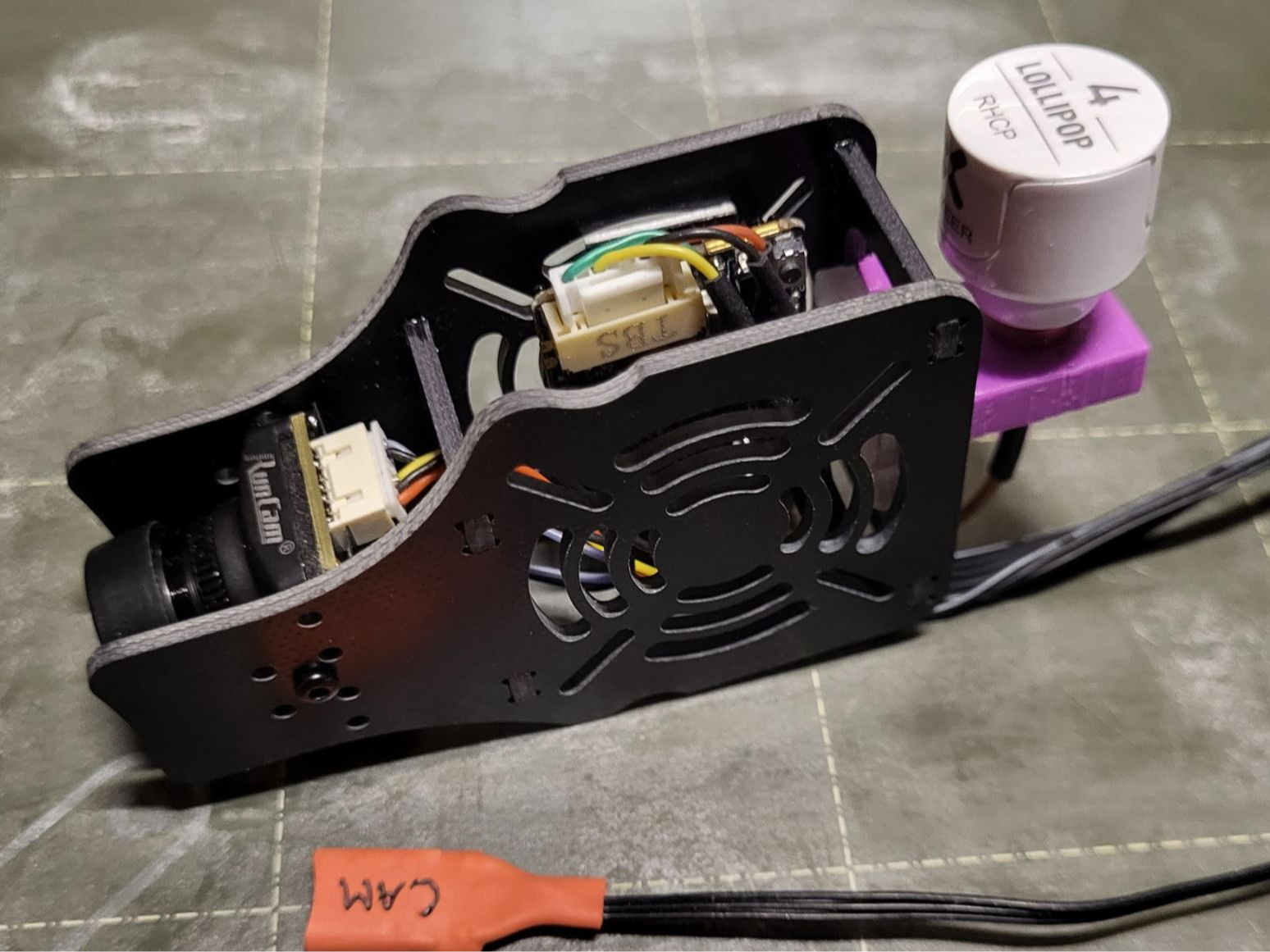 Chupito analog antenna mount