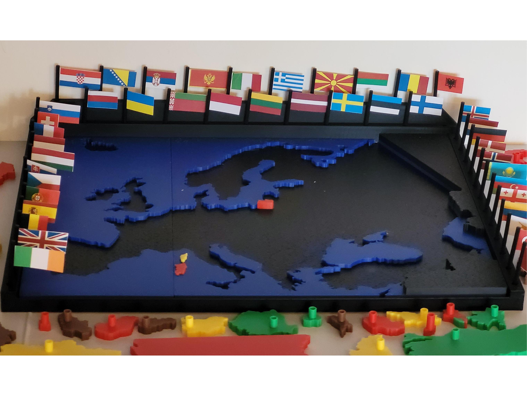 Europe puzzle and flags