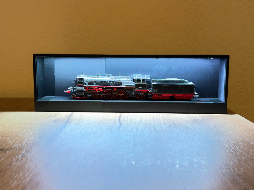 Spur H0 Vitrine mit Beleuchtung [anpassbar]