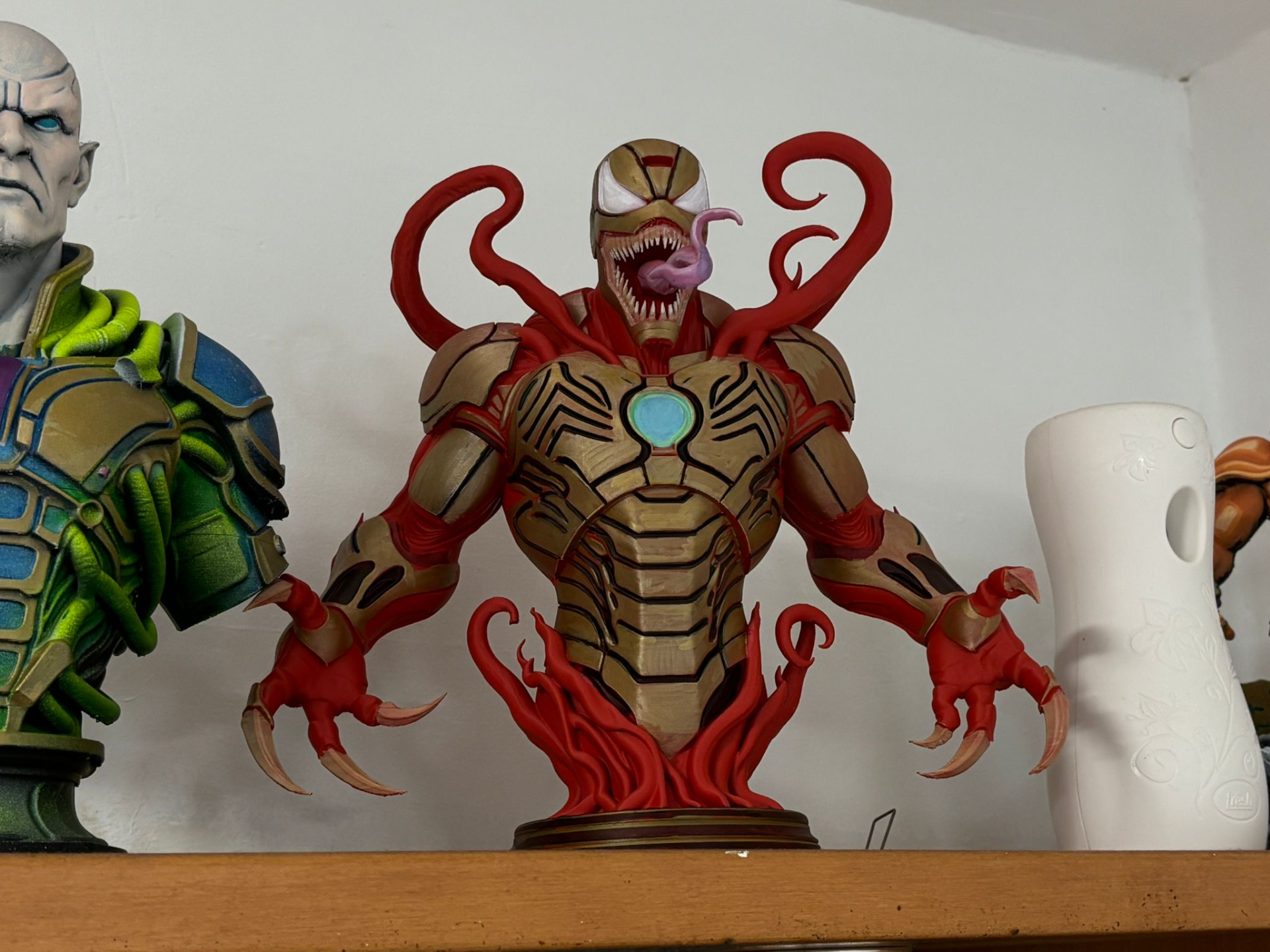 Carnage - iron man bust