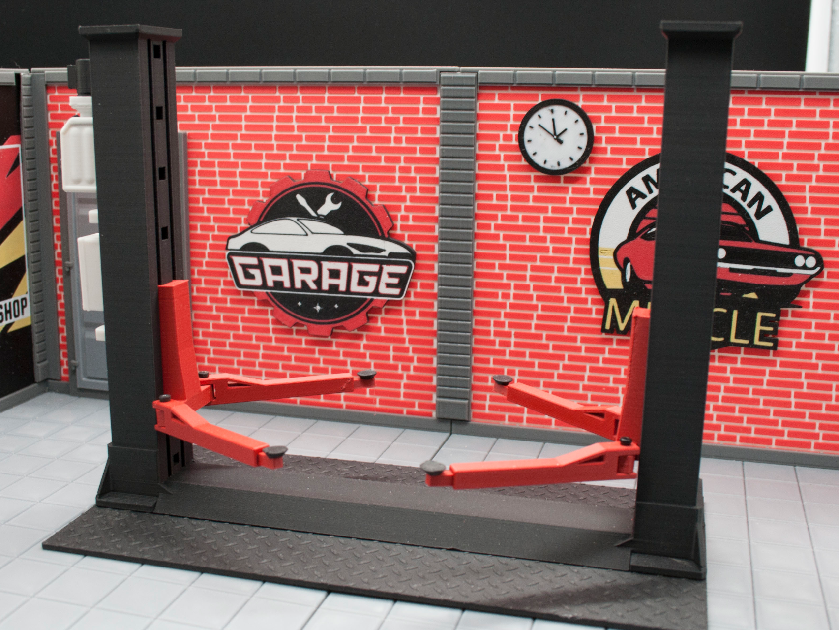 Miniature Car Lift for model cars scale 1:18-24-43