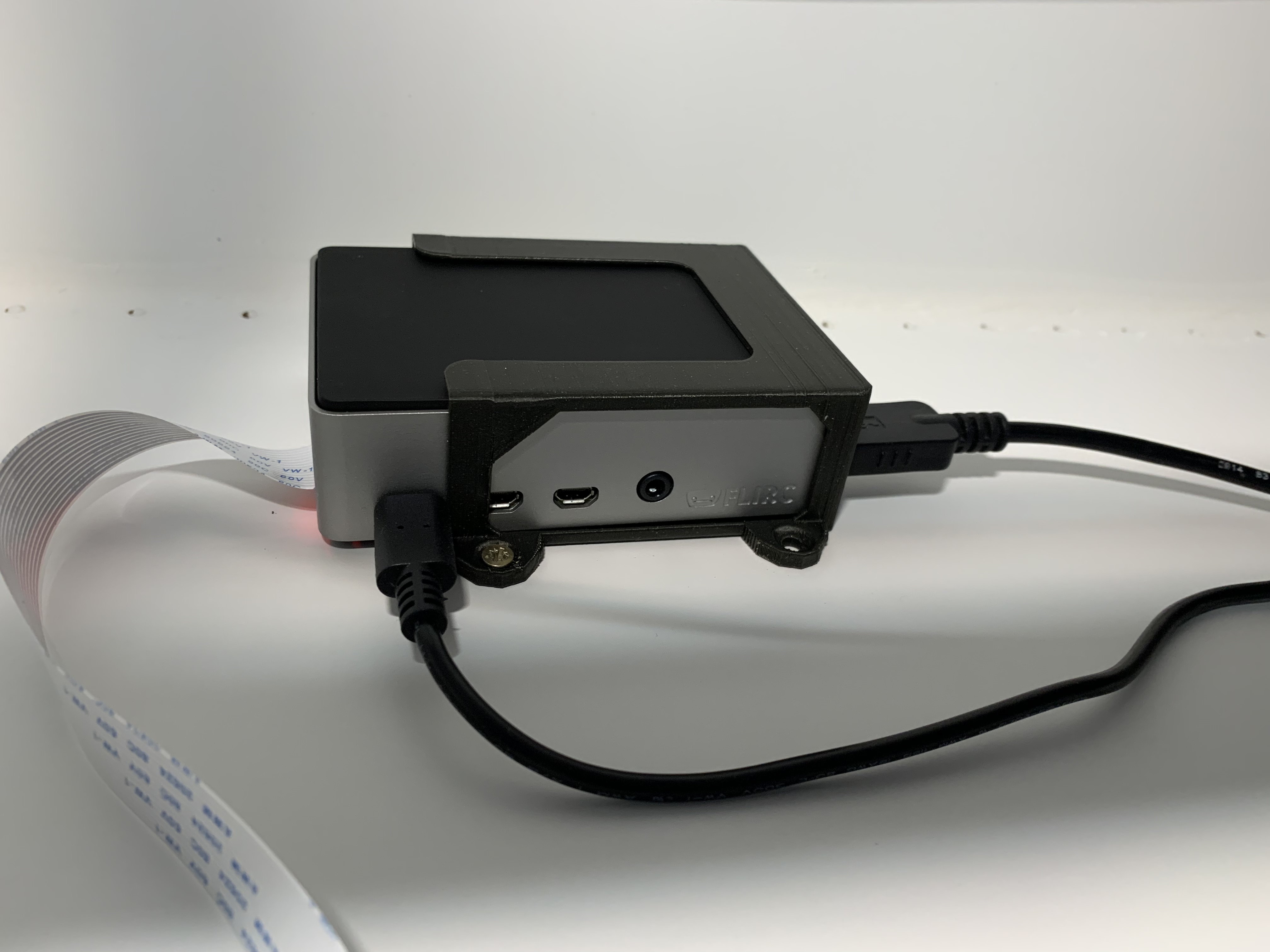 Raspberry Pi Flirc case wall mount