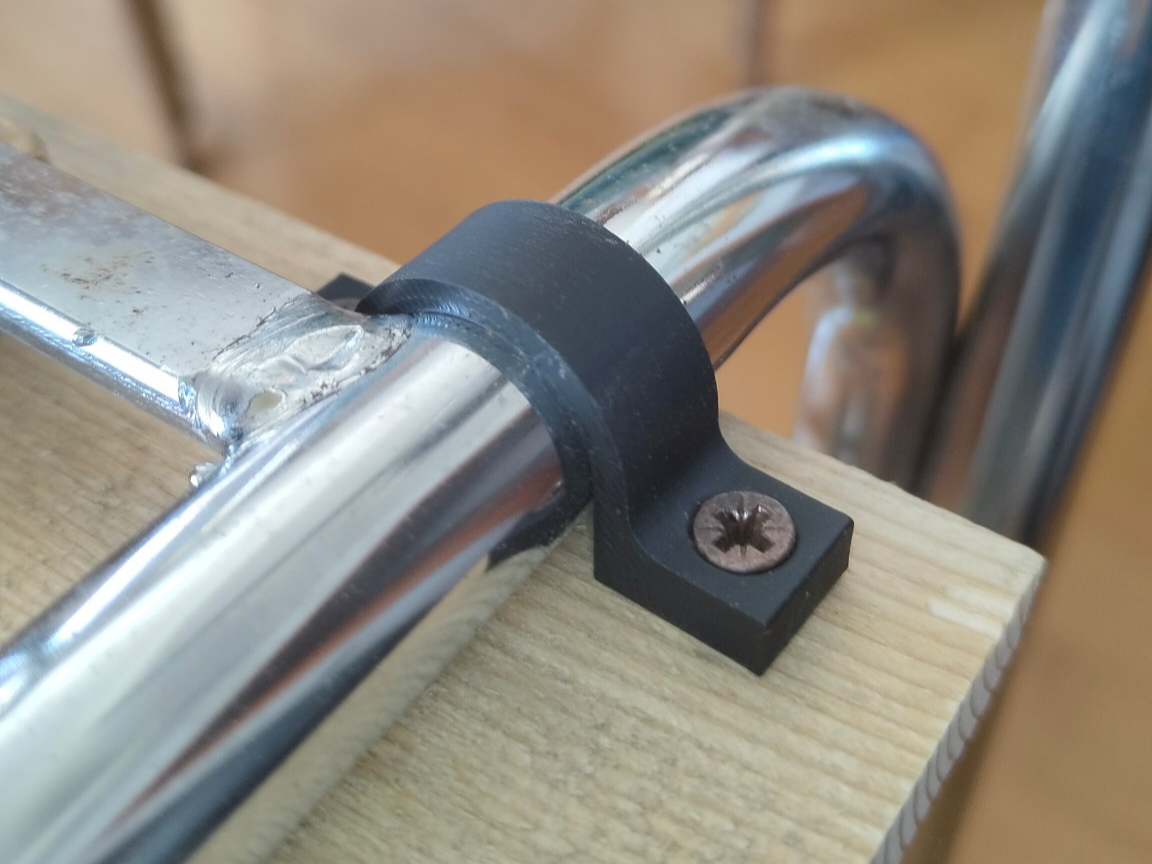 20mm tubing clip with screw hole for 4mm screw