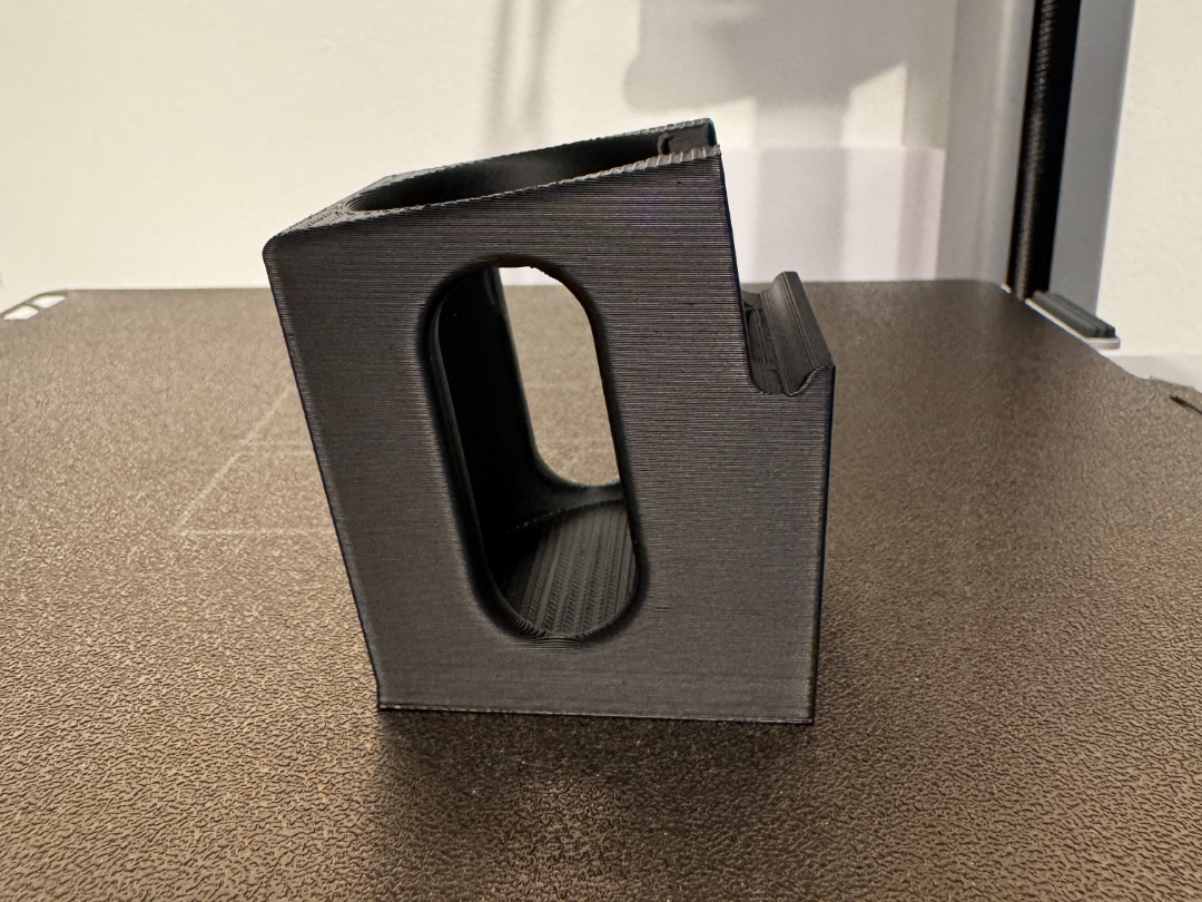 Ryobi 4v solder RSI4 holder for BILTEMA pegboard