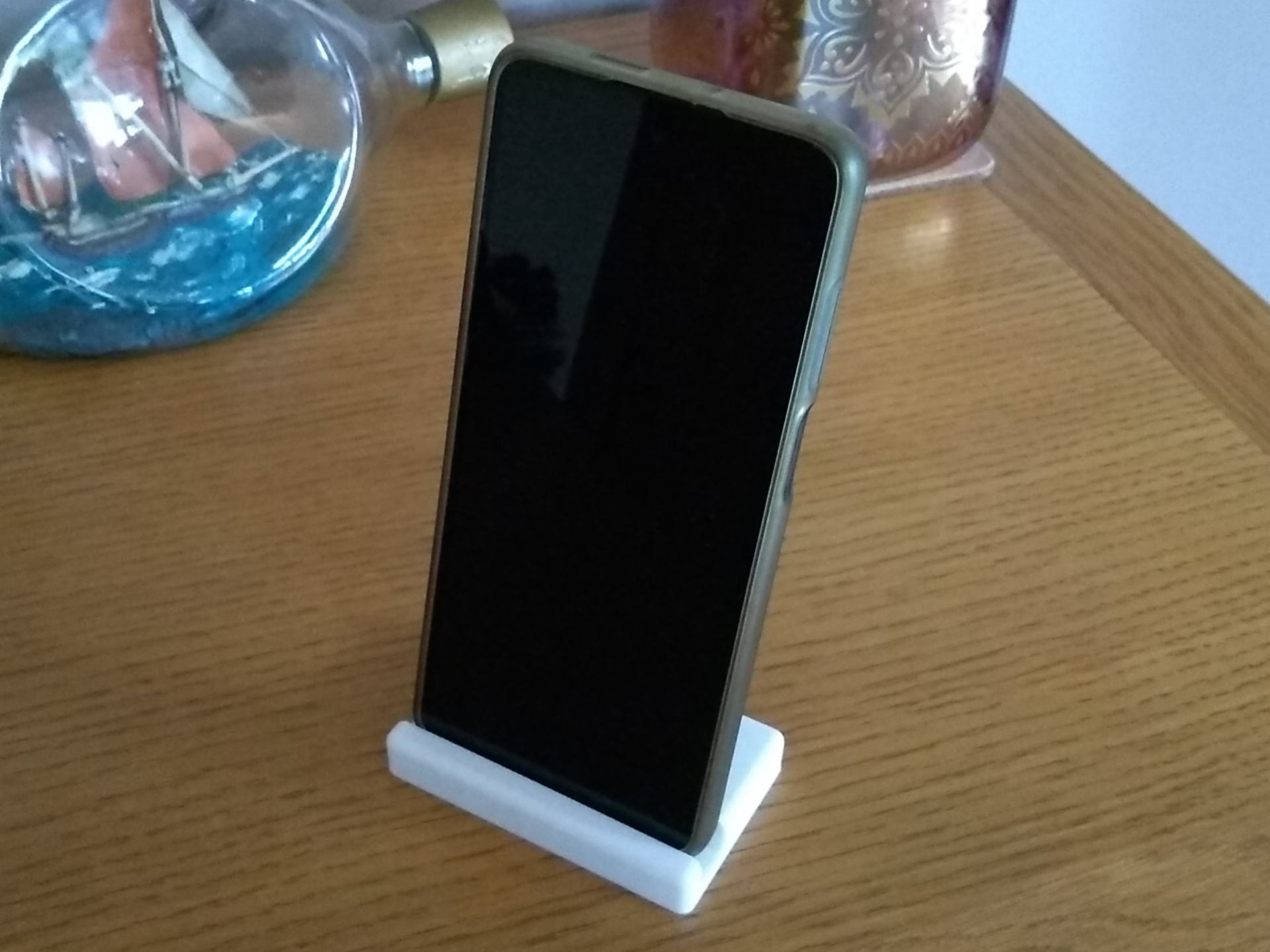 Simple Phone Stand
