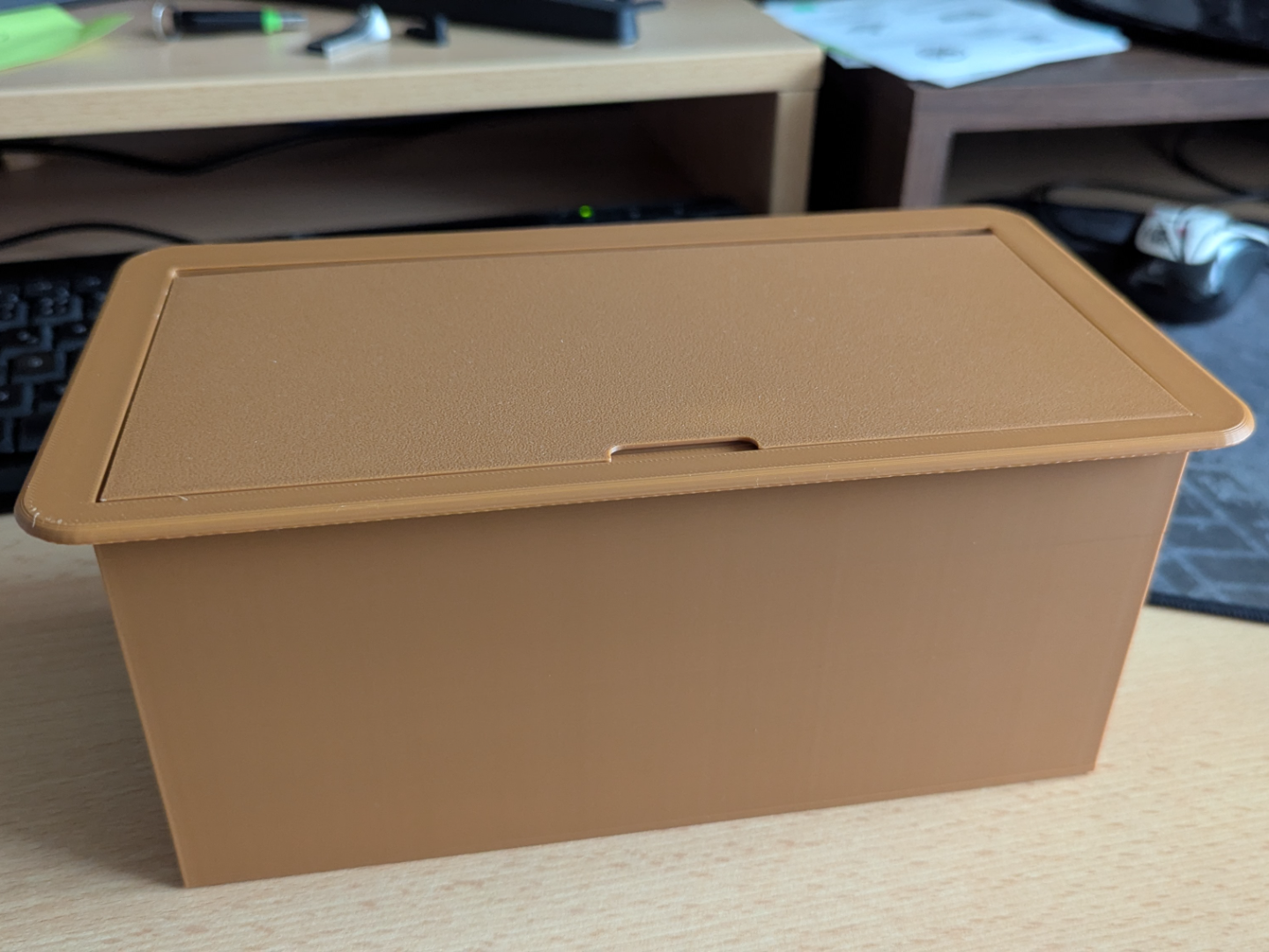 Desktop socket box