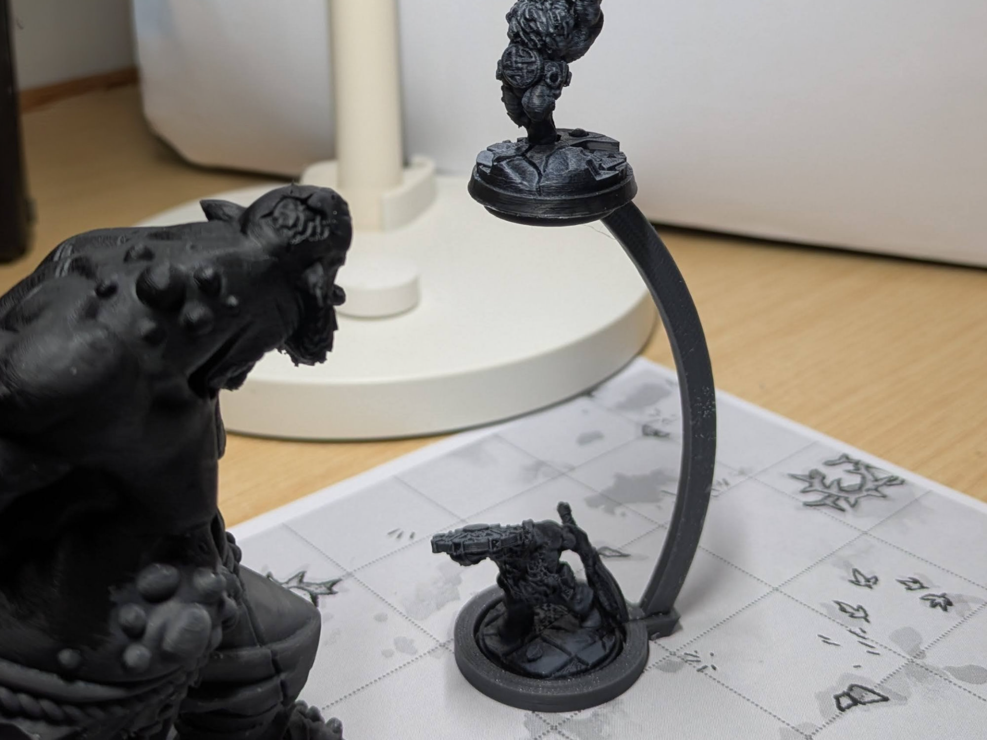 Tabletop minature riser