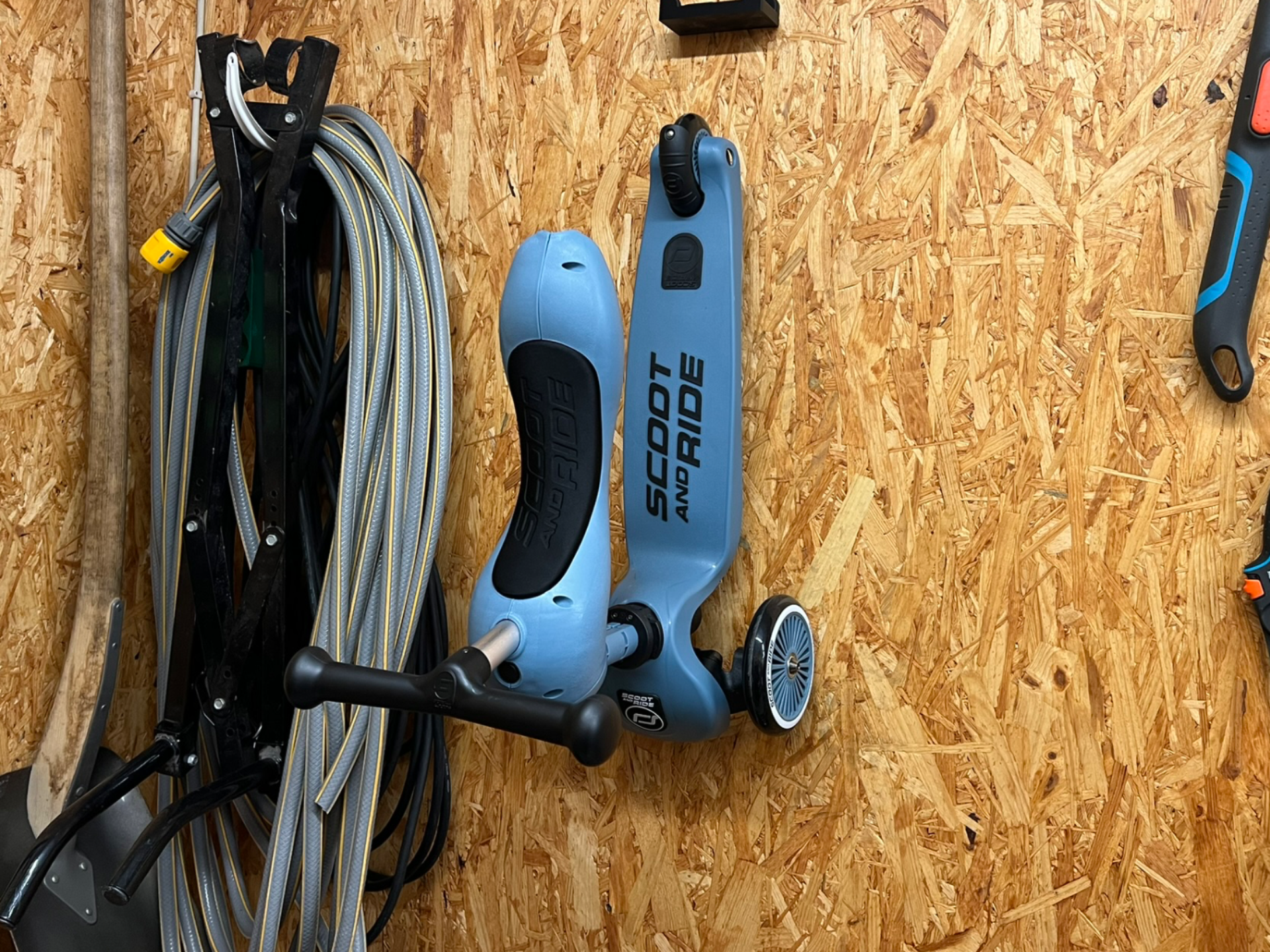 Scoot And Ride Wall mount - Version 1