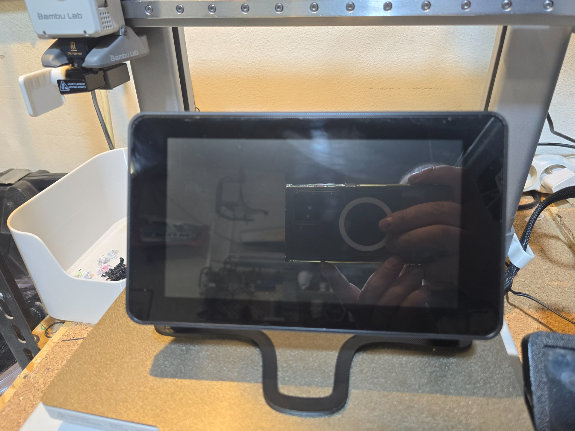 Raspberry Pi 7" Touch Screen Display -Stand