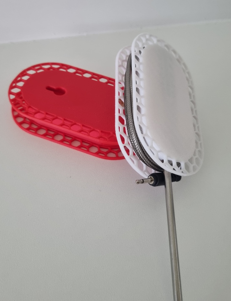 BBQ temperature probe holder