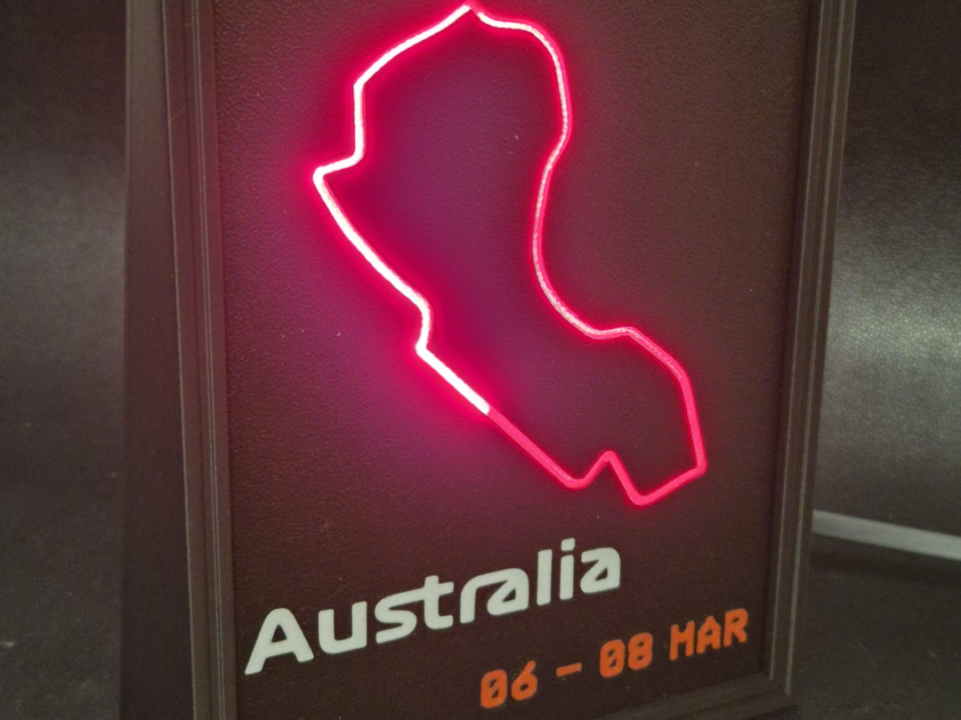 F1 2026 circuit Australia with light