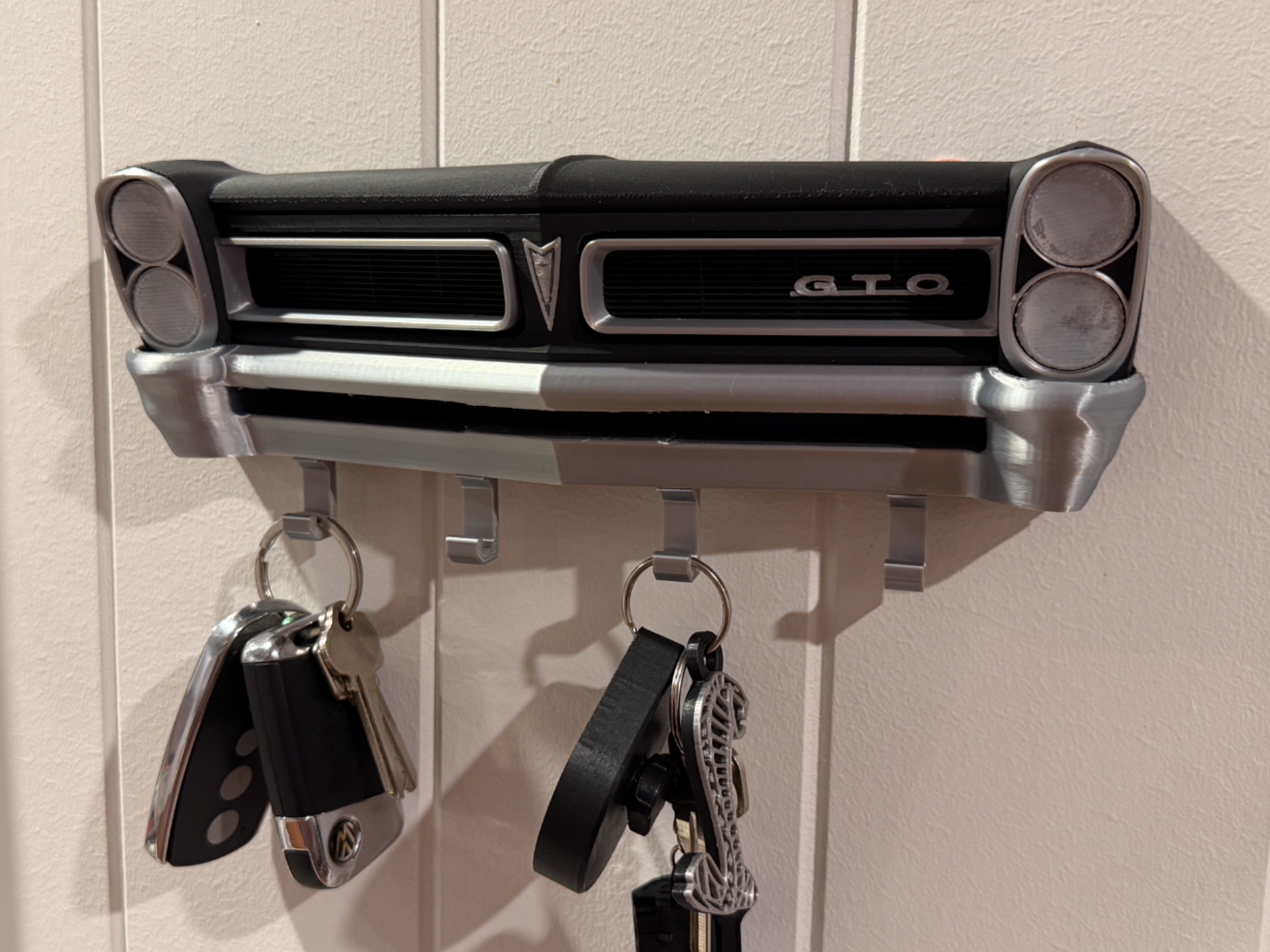 1965 Pontiac GTO front end/keychain