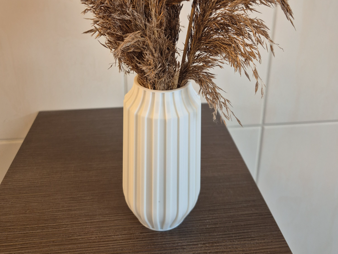 schlichte Vase sehr schick als Deko