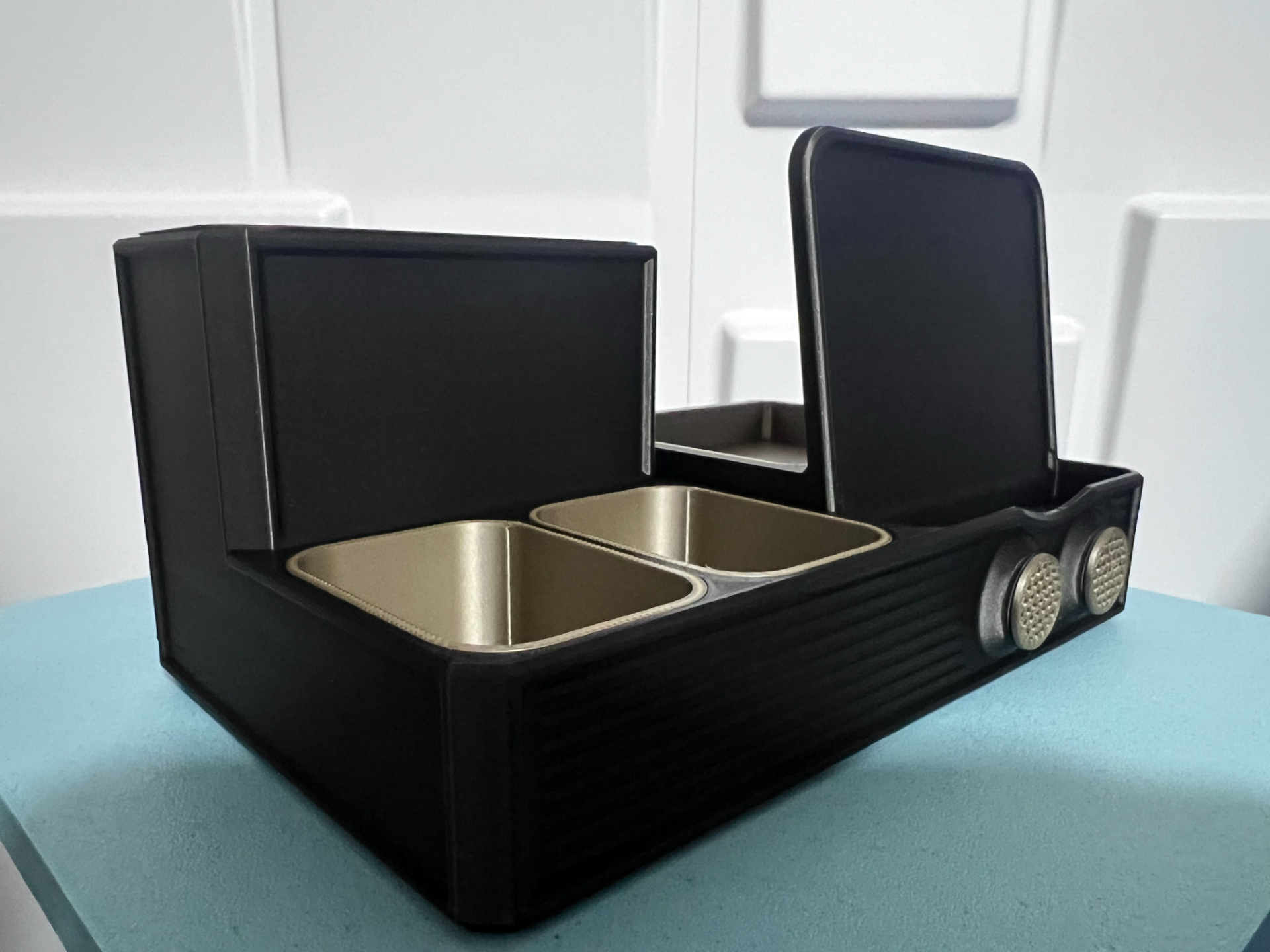 dB Boost - Desk Tidy - Phone Stand & Sound Booster