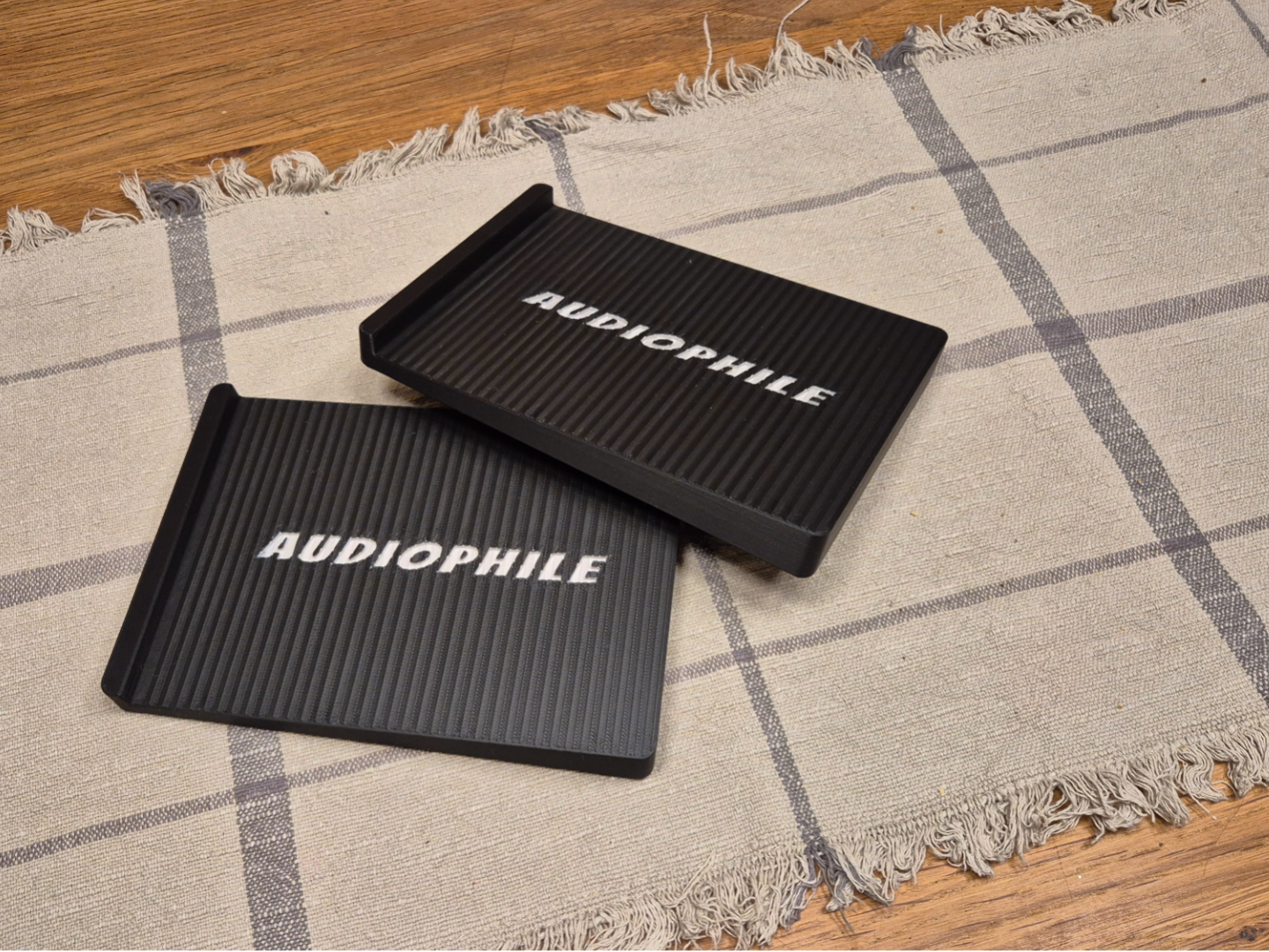 Speakers Wedge (speakers pads)