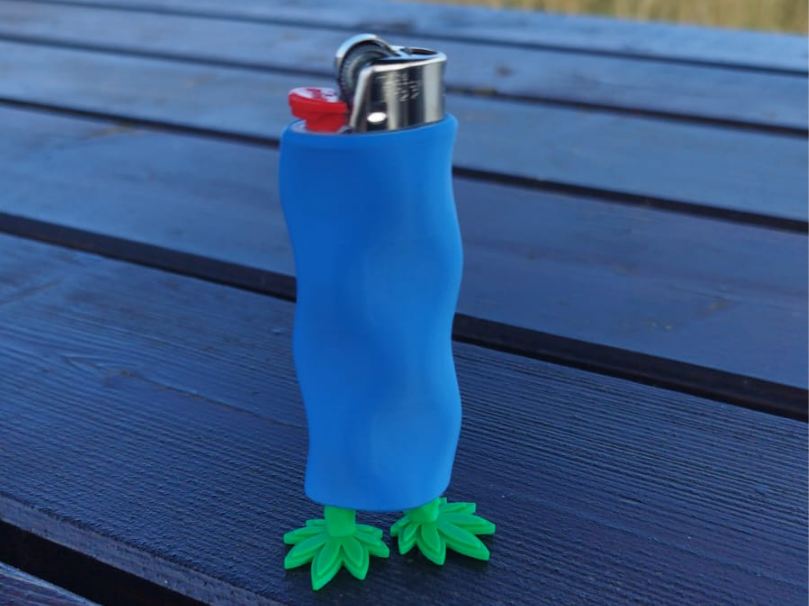 Lightercase with feet