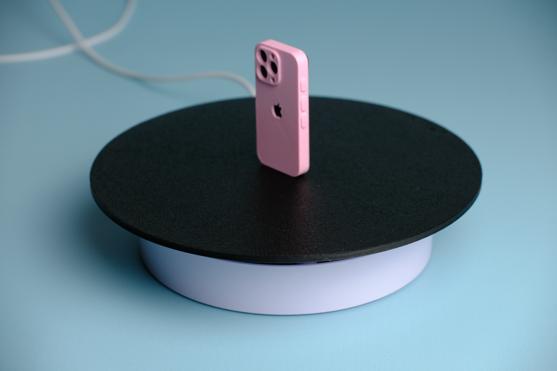 Replaceable table for rotating platform