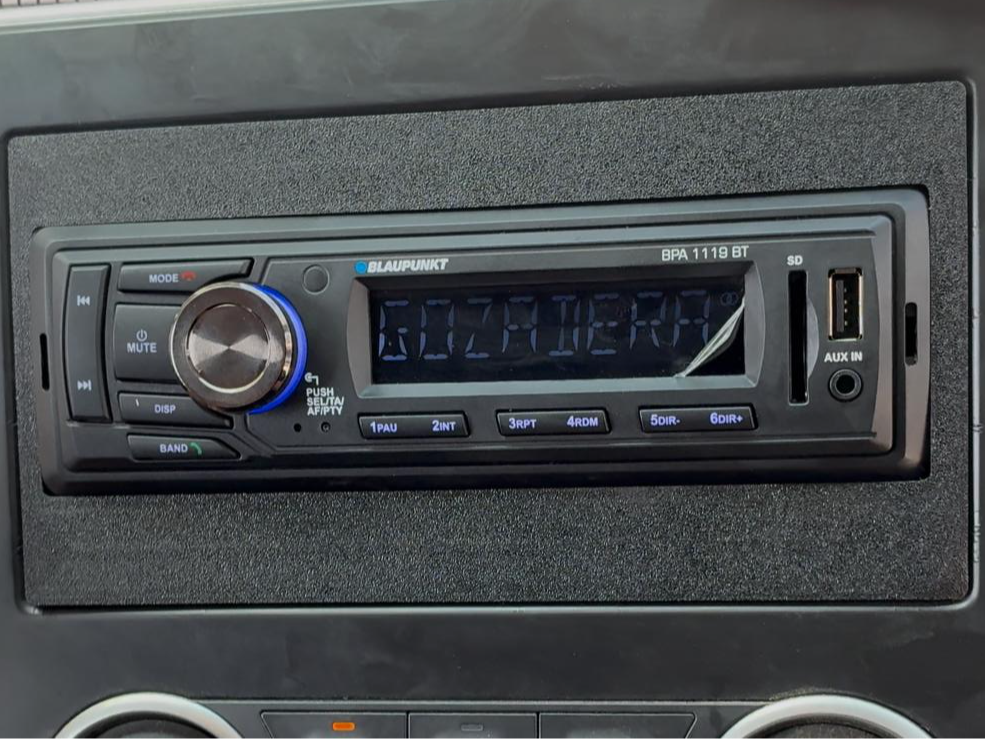 Acople Radio Nissan NV 200