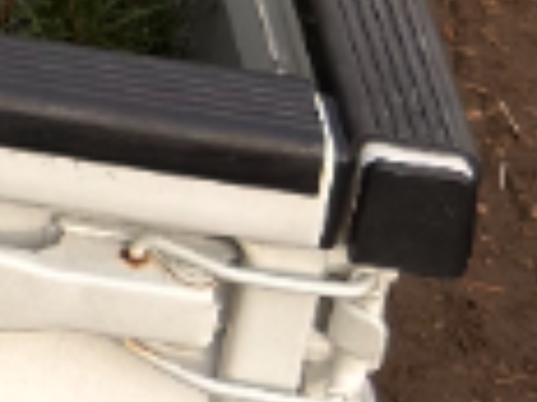 Suzuki Carry tailgate plugs