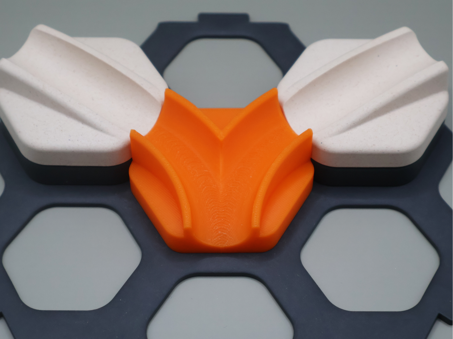 2 curved slides - compatible with Gravitrax Junior